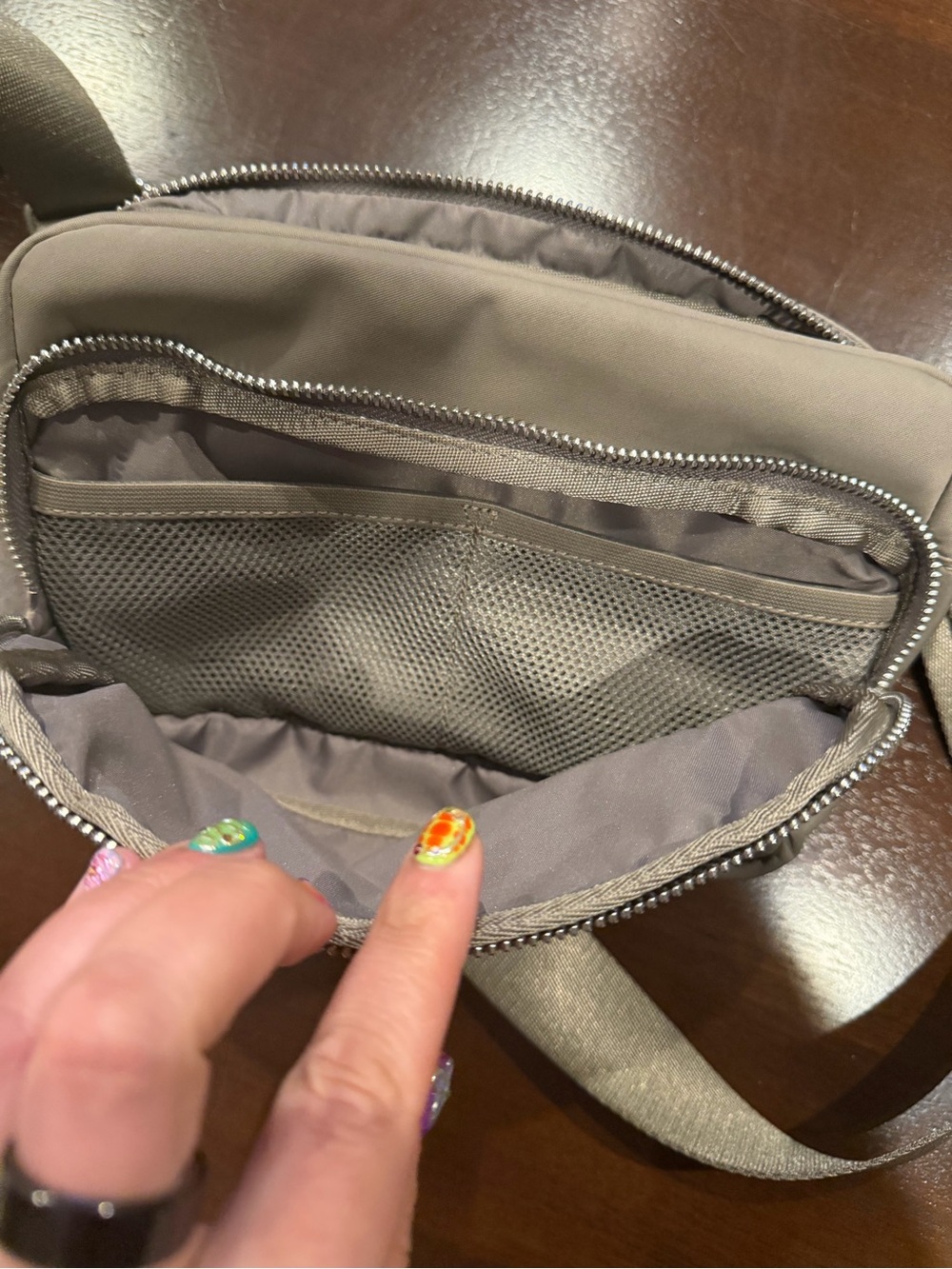 Like new lululemon athletica Crossbody Bag in Taupe - Picture 4 of 10